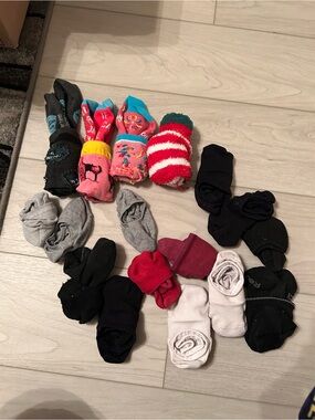 Mixed Men's Casual Sock Pack - Black, Gray, White, Red & Multicolor